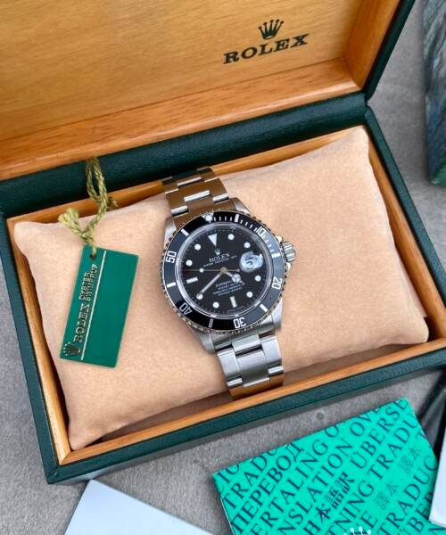 Rolex Submariner Date ref. 16610