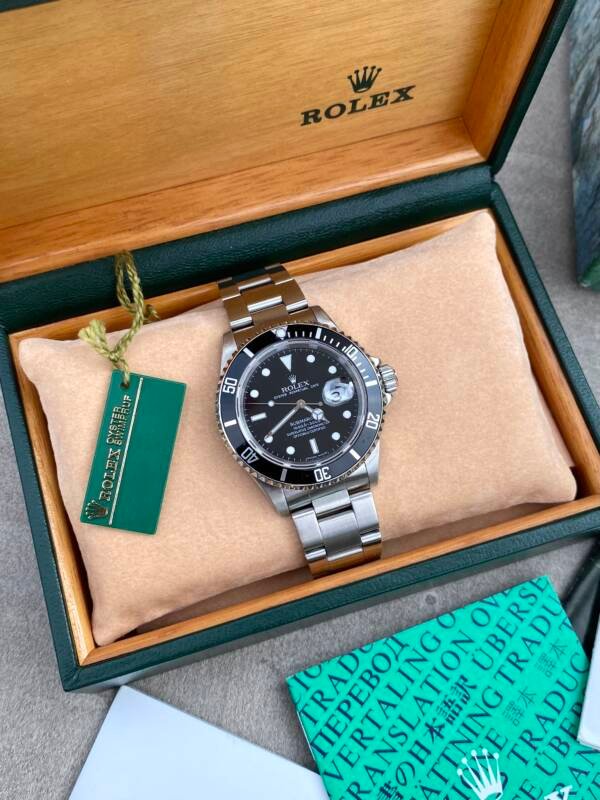 Rolex Submariner Date ref. 16610